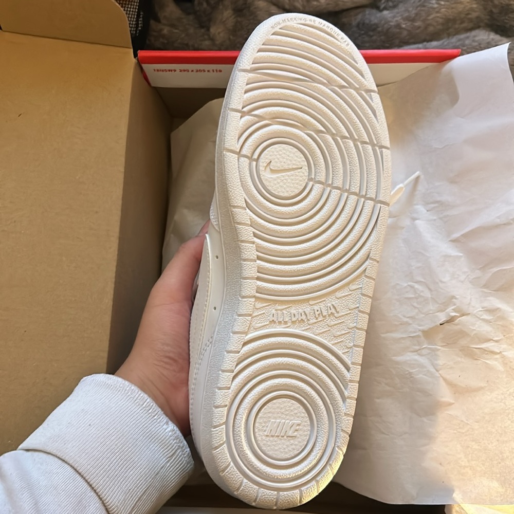 Nike Court Borough 2 Low Top Sneaker Big Kid - Picture 2 of 3